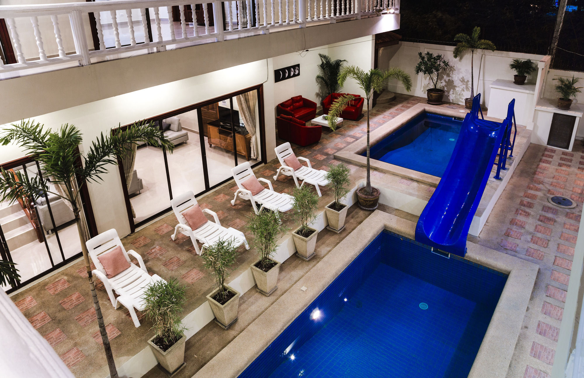 Villa Avoca Pool