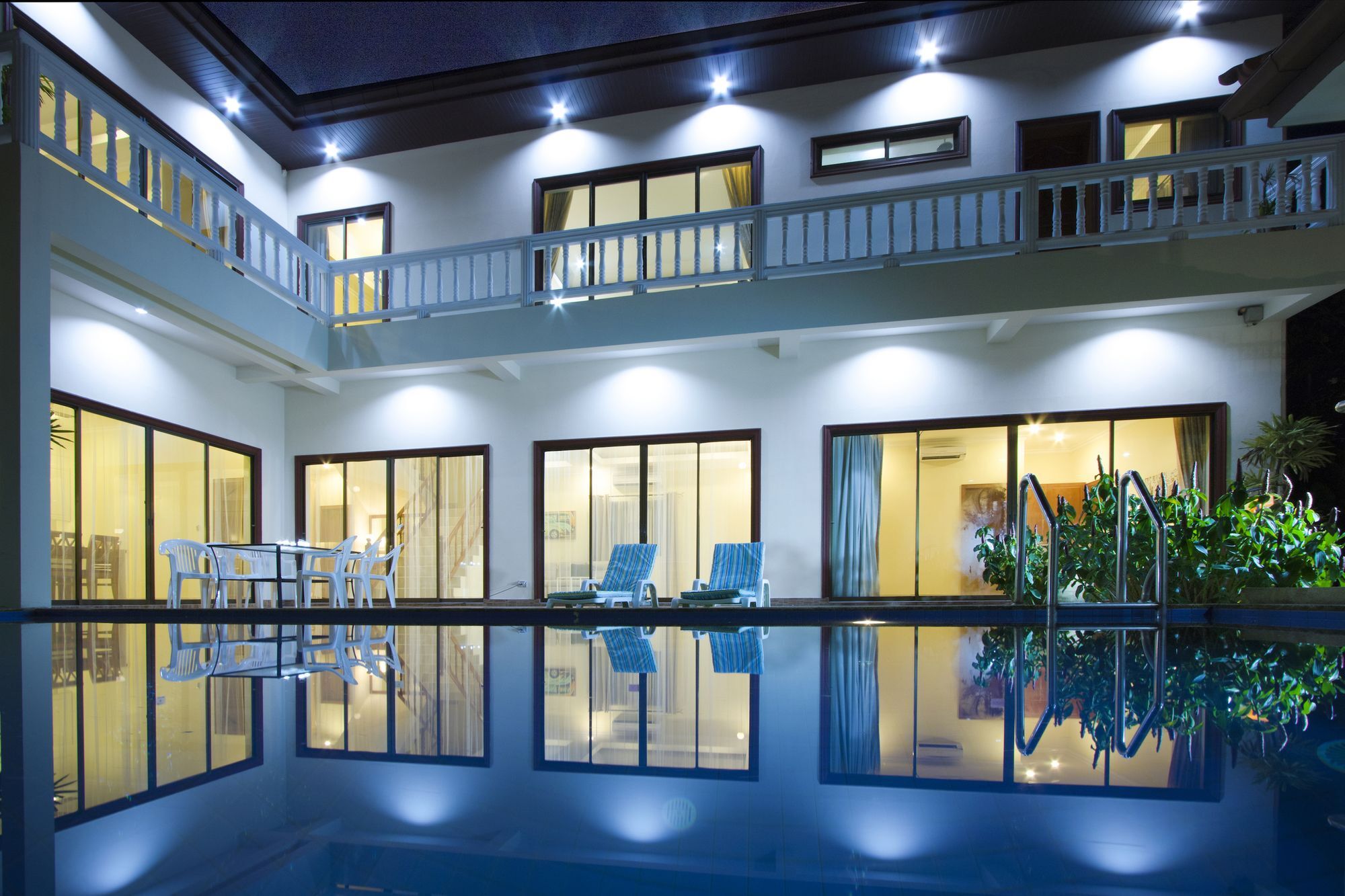 Avoca Pool * Pattaya